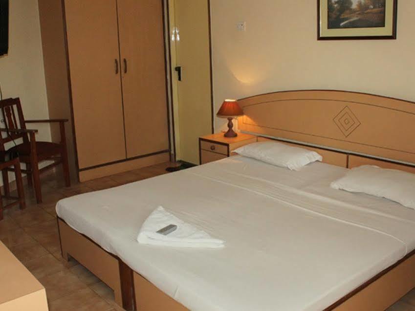 Hotel Amigo Plaza Colva Zewnętrze zdjęcie