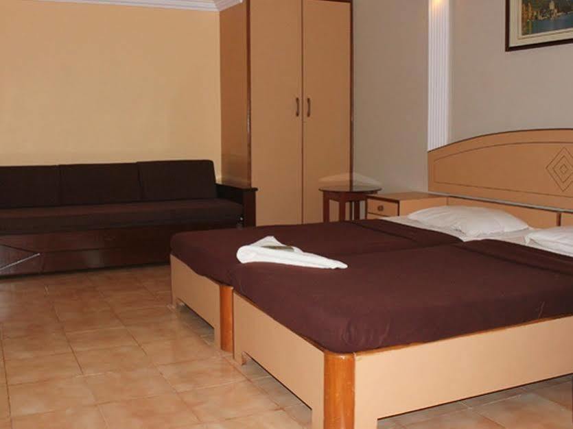 Hotel Amigo Plaza Colva Zewnętrze zdjęcie