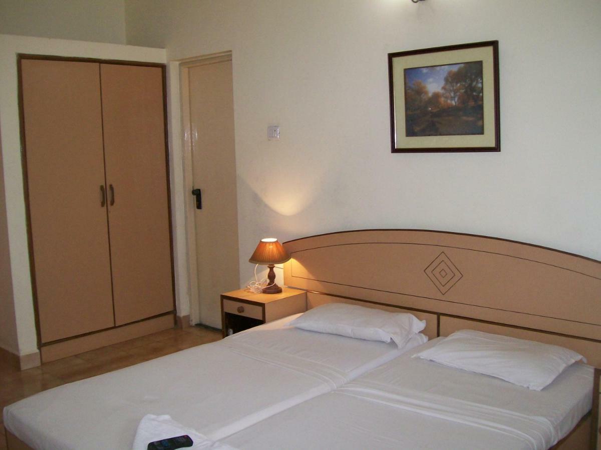 Hotel Amigo Plaza Colva Zewnętrze zdjęcie