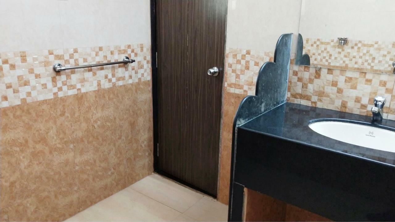 Hotel Amigo Plaza Colva Zewnętrze zdjęcie
